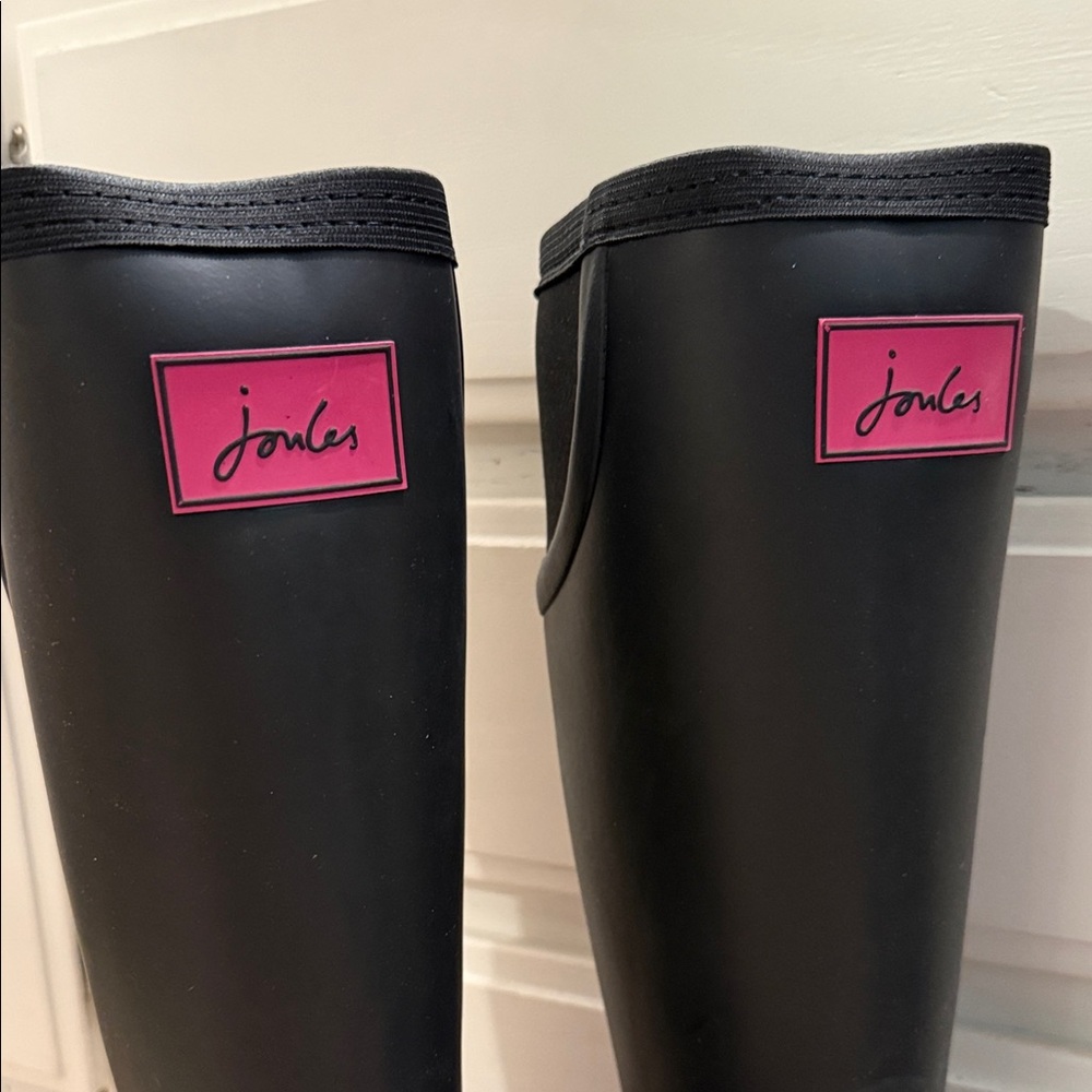 Joules Women's Black Boots with Pink Soles - Picture 2 of 6